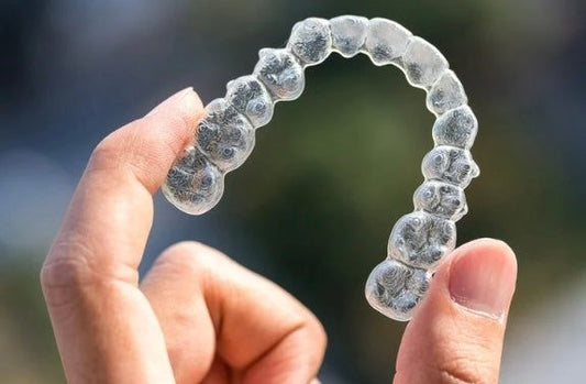Retainers turn yellow